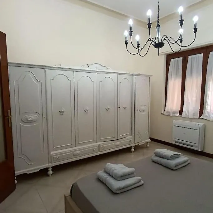 Casa Vacanze In Villa Decimomannu بيت للعطل